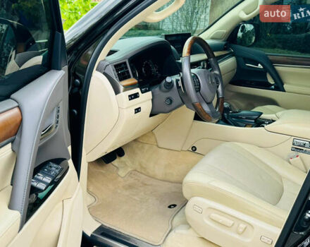 Черный Лексус ЛХ, объемом двигателя 4.46 л и пробегом 157 тыс. км за 65500 $, фото 8 на Automoto.ua