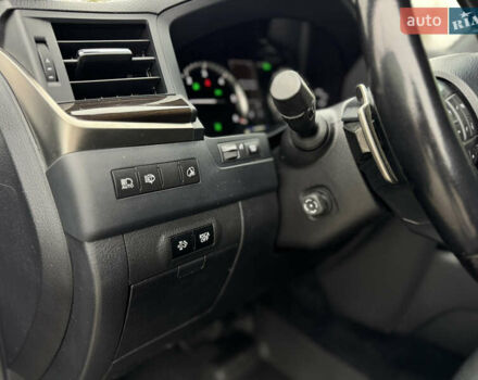 Черный Лексус ЛХ, объемом двигателя 4.5 л и пробегом 145 тыс. км за 62500 $, фото 13 на Automoto.ua