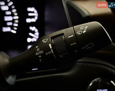 Чорний Лексус ЛХ, об'ємом двигуна 4.46 л та пробігом 206 тис. км за 66999 $, фото 47 на Automoto.ua
