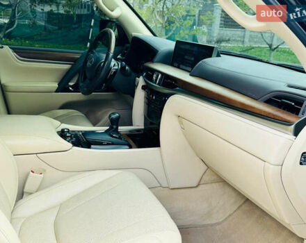 Черный Лексус ЛХ, объемом двигателя 4.46 л и пробегом 157 тыс. км за 65500 $, фото 15 на Automoto.ua