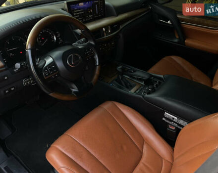Черный Лексус ЛХ, объемом двигателя 4.46 л и пробегом 170 тыс. км за 61500 $, фото 13 на Automoto.ua