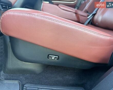 Чорний Лексус ЛХ, об'ємом двигуна 4.46 л та пробігом 260 тис. км за 55000 $, фото 36 на Automoto.ua