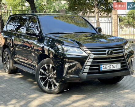 Чорний Лексус ЛХ, об'ємом двигуна 4.46 л та пробігом 170 тис. км за 62500 $, фото 5 на Automoto.ua