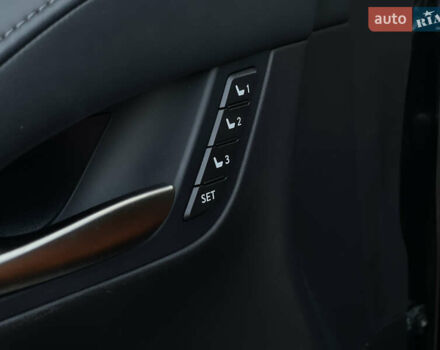 Черный Лексус ЛХ, объемом двигателя 4.46 л и пробегом 170 тыс. км за 61500 $, фото 19 на Automoto.ua