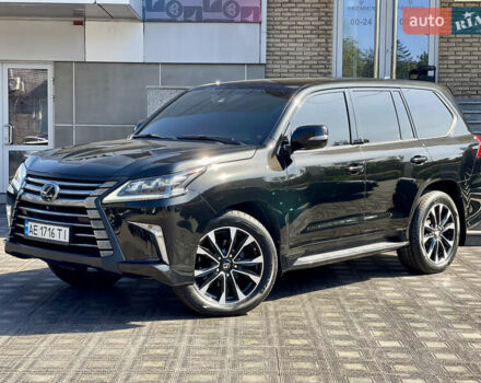 Черный Лексус ЛХ, объемом двигателя 4.46 л и пробегом 170 тыс. км за 61500 $, фото 2 на Automoto.ua