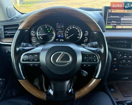 Чорний Лексус ЛХ, об'ємом двигуна 5.66 л та пробігом 260 тис. км за 56500 $, фото 24 на Automoto.ua