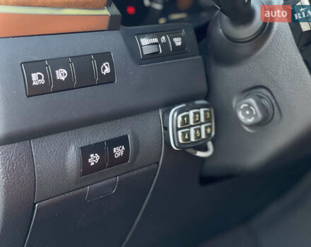 Черный Лексус ЛХ, объемом двигателя 4.46 л и пробегом 170 тыс. км за 61500 $, фото 21 на Automoto.ua