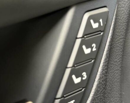 Черный Лексус ЛХ, объемом двигателя 4.5 л и пробегом 26 тыс. км за 169999 $, фото 17 на Automoto.ua