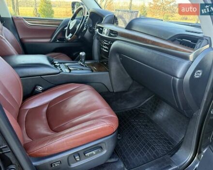 Чорний Лексус ЛХ, об'ємом двигуна 5.66 л та пробігом 260 тис. км за 56500 $, фото 37 на Automoto.ua