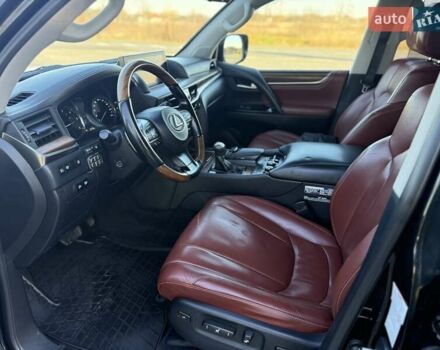 Чорний Лексус ЛХ, об'ємом двигуна 5.66 л та пробігом 260 тис. км за 56500 $, фото 21 на Automoto.ua