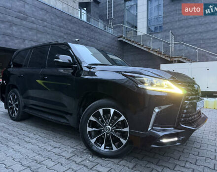 Черный Лексус ЛХ, объемом двигателя 4.46 л и пробегом 170 тыс. км за 65000 $, фото 11 на Automoto.ua