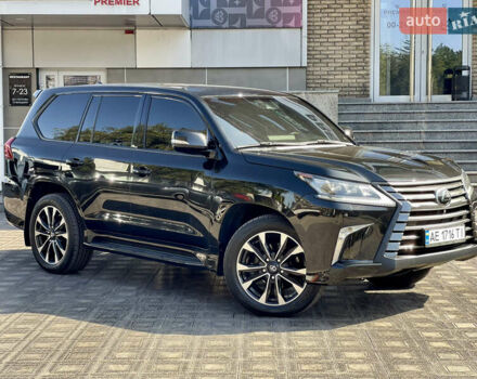 Черный Лексус ЛХ, объемом двигателя 4.46 л и пробегом 170 тыс. км за 61500 $, фото 3 на Automoto.ua