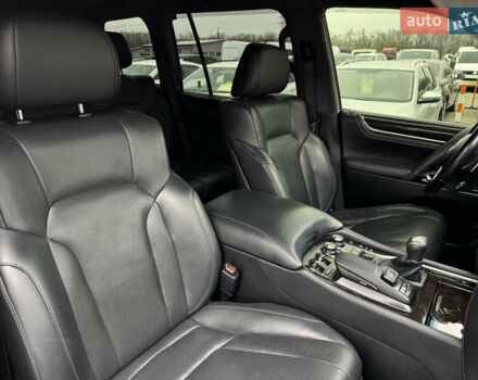 Черный Лексус ЛХ, объемом двигателя 4.5 л и пробегом 145 тыс. км за 62500 $, фото 7 на Automoto.ua