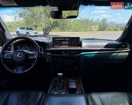 Чорний Лексус ЛХ, об'ємом двигуна 4.46 л та пробігом 399 тис. км за 48900 $, фото 41 на Automoto.ua