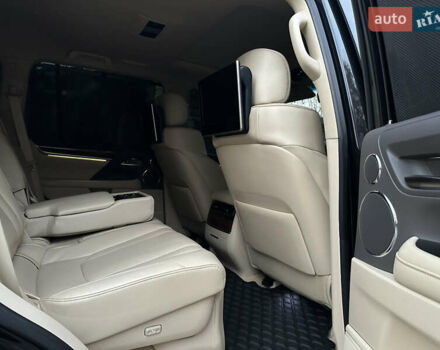 Черный Лексус ЛХ, объемом двигателя 5.66 л и пробегом 158 тыс. км за 69900 $, фото 59 на Automoto.ua