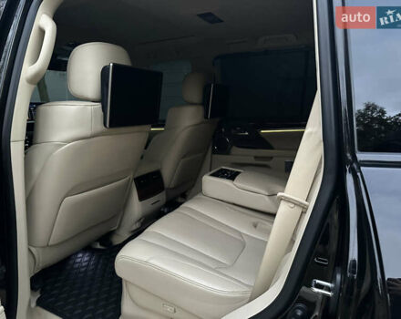 Черный Лексус ЛХ, объемом двигателя 5.66 л и пробегом 158 тыс. км за 69900 $, фото 62 на Automoto.ua