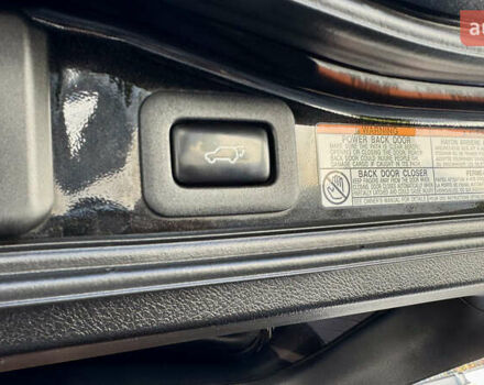 Черный Лексус ЛХ, объемом двигателя 4.46 л и пробегом 185 тыс. км за 67500 $, фото 116 на Automoto.ua