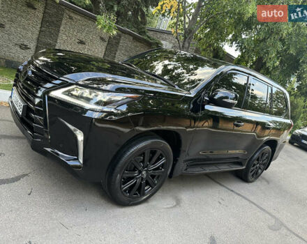 Черный Лексус ЛХ, объемом двигателя 5.66 л и пробегом 298 тыс. км за 65000 $, фото 7 на Automoto.ua