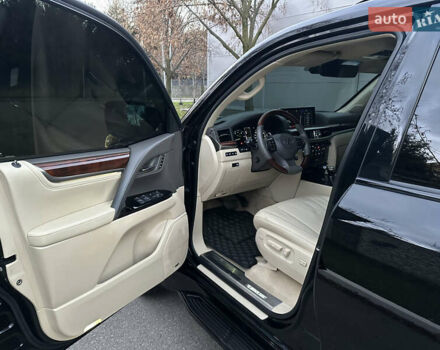 Черный Лексус ЛХ, объемом двигателя 5.66 л и пробегом 158 тыс. км за 69900 $, фото 38 на Automoto.ua