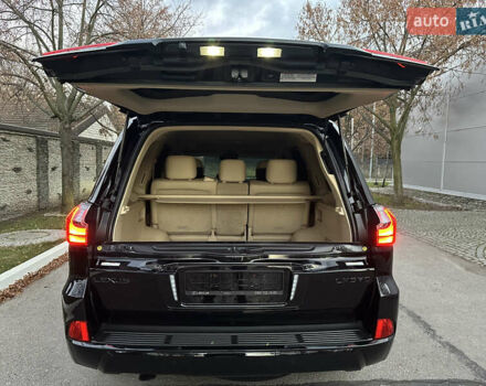 Черный Лексус ЛХ, объемом двигателя 5.66 л и пробегом 158 тыс. км за 69900 $, фото 63 на Automoto.ua