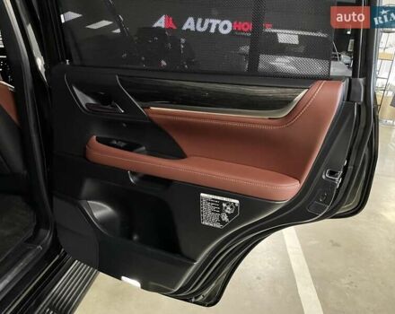 Лексус ЛХ 2018 у Львові на Automoto.ua Чорний Лексус ЛХ, об'ємом двигуна 4.46 л та пробігом 72 тис. км за 81700 $, фото 37 на Automoto.ua