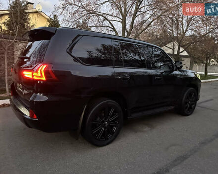 Черный Лексус ЛХ, объемом двигателя 5.66 л и пробегом 158 тыс. км за 69900 $, фото 91 на Automoto.ua