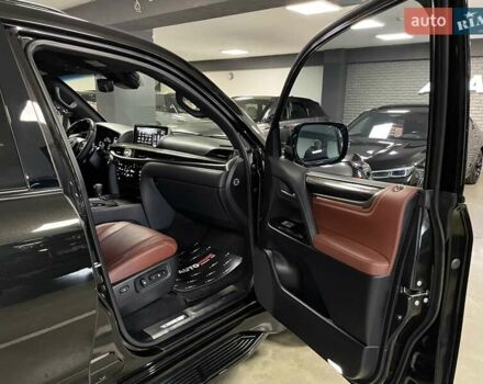 Чорний Лексус ЛХ, об'ємом двигуна 4.46 л та пробігом 74 тис. км за 79700 $, фото 40 на Automoto.ua