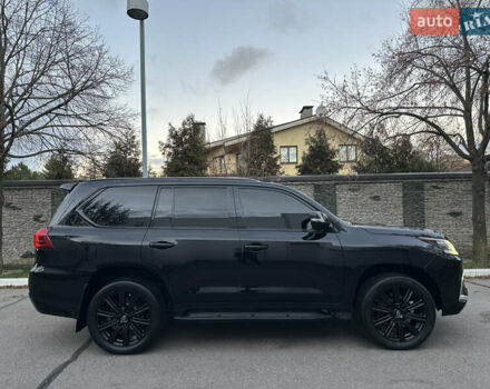 Черный Лексус ЛХ, объемом двигателя 5.66 л и пробегом 158 тыс. км за 69900 $, фото 7 на Automoto.ua