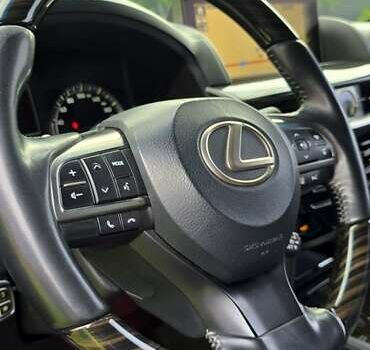 Лексус ЛХ 2018 в Тернополе на Automoto.ua Черный Лексус ЛХ, объемом двигателя 4.46 л и пробегом 182 тыс. км за 66500 $, фото 3 на Automoto.ua