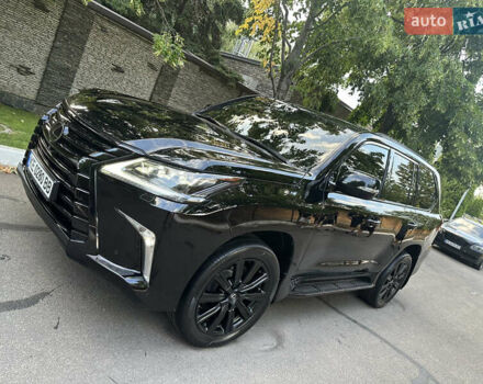 Черный Лексус ЛХ, объемом двигателя 5.66 л и пробегом 298 тыс. км за 65000 $, фото 8 на Automoto.ua