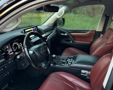 Чорний Лексус ЛХ, об'ємом двигуна 4.5 л та пробігом 129 тис. км за 72000 $, фото 7 на Automoto.ua