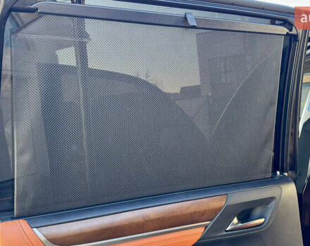 Черный Лексус ЛХ, объемом двигателя 4.46 л и пробегом 185 тыс. км за 67500 $, фото 107 на Automoto.ua