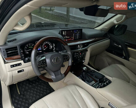 Черный Лексус ЛХ, объемом двигателя 5.66 л и пробегом 158 тыс. км за 69900 $, фото 34 на Automoto.ua