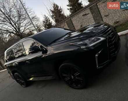 Черный Лексус ЛХ, объемом двигателя 5.66 л и пробегом 158 тыс. км за 69900 $, фото 105 на Automoto.ua