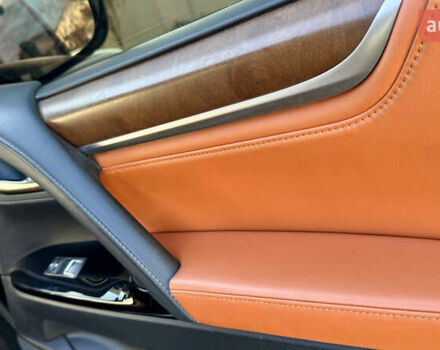 Черный Лексус ЛХ, объемом двигателя 4.46 л и пробегом 185 тыс. км за 67500 $, фото 88 на Automoto.ua