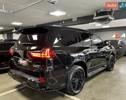 Лексус ЛХ 2018 у Львові на Automoto.ua Чорний Лексус ЛХ, об'ємом двигуна 4.46 л та пробігом 72 тис. км за 81700 $, фото 9 на Automoto.ua