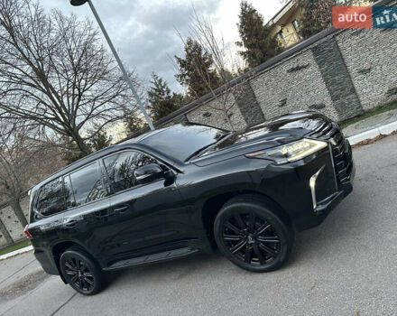 Черный Лексус ЛХ, объемом двигателя 5.66 л и пробегом 158 тыс. км за 69900 $, фото 26 на Automoto.ua