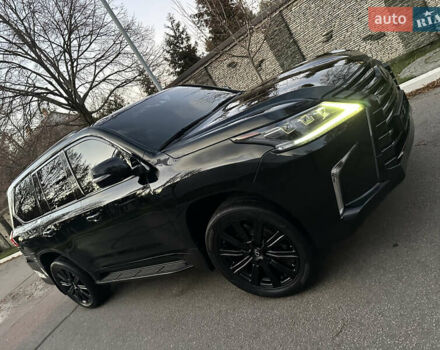 Черный Лексус ЛХ, объемом двигателя 5.66 л и пробегом 158 тыс. км за 69900 $, фото 85 на Automoto.ua