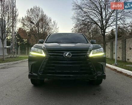 Черный Лексус ЛХ, объемом двигателя 5.66 л и пробегом 158 тыс. км за 69900 $, фото 71 на Automoto.ua