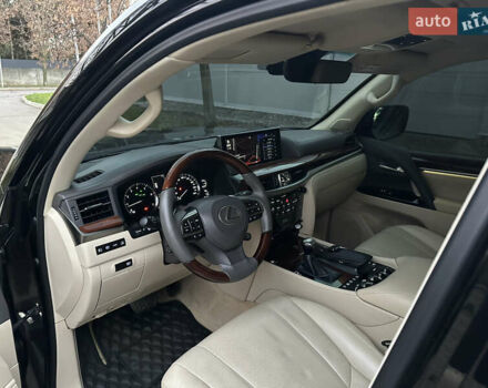 Черный Лексус ЛХ, объемом двигателя 5.66 л и пробегом 158 тыс. км за 69900 $, фото 30 на Automoto.ua
