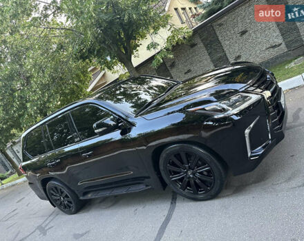 Черный Лексус ЛХ, объемом двигателя 5.66 л и пробегом 298 тыс. км за 65000 $, фото 52 на Automoto.ua