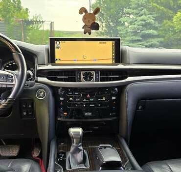 Лексус ЛХ 2018 в Тернополе на Automoto.ua Черный Лексус ЛХ, объемом двигателя 4.46 л и пробегом 182 тыс. км за 66500 $, фото 8 на Automoto.ua