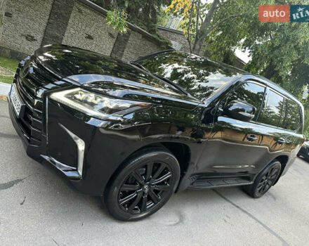 Черный Лексус ЛХ, объемом двигателя 5.66 л и пробегом 298 тыс. км за 65000 $, фото 26 на Automoto.ua