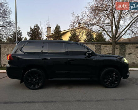 Черный Лексус ЛХ, объемом двигателя 5.66 л и пробегом 158 тыс. км за 69900 $, фото 90 на Automoto.ua