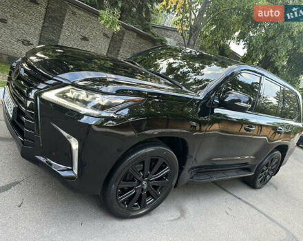 Черный Лексус ЛХ, объемом двигателя 5.66 л и пробегом 298 тыс. км за 65000 $, фото 21 на Automoto.ua