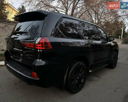 Черный Лексус ЛХ, объемом двигателя 5.66 л и пробегом 158 тыс. км за 69900 $, фото 102 на Automoto.ua