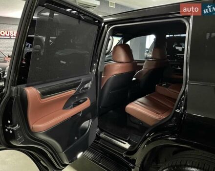 Лексус ЛХ 2018 у Львові на Automoto.ua Чорний Лексус ЛХ, об'ємом двигуна 4.46 л та пробігом 72 тис. км за 81700 $, фото 32 на Automoto.ua