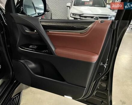 Чорний Лексус ЛХ, об'ємом двигуна 4.46 л та пробігом 74 тис. км за 79700 $, фото 41 на Automoto.ua