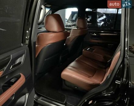 Лексус ЛХ 2018 у Львові на Automoto.ua Чорний Лексус ЛХ, об'ємом двигуна 4.46 л та пробігом 72 тис. км за 81700 $, фото 34 на Automoto.ua