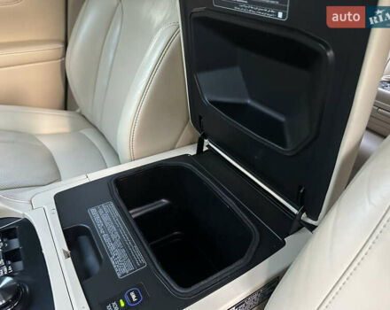 Черный Лексус ЛХ, объемом двигателя 5.66 л и пробегом 298 тыс. км за 65000 $, фото 81 на Automoto.ua